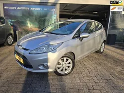 Grijs, metallic lak Gebruikt 2008 Ford Fiesta Ghia Hatchback | € 3.495 (Eerlijke prijs)