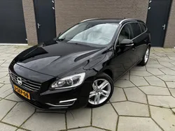 Zwart, metallic lak Gebruikt 2013 Volvo V60 Summum Stationwagen | € 6.795 (Duur)