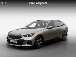 Grijs Nieuw 2025 BMW 520 M Sport Stationwagen | € 93.909 (Duur)