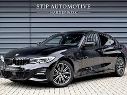Zwart Gebruikt 2020 BMW 330e Executive Sedan | € 31.900 (Iets duurder)