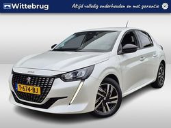 Wit Gebruikt 2022 Peugeot 208 Allure Hatchback | € 17.925 (Eerlijke prijs)