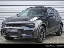 Zwart, metallic lak Nieuw 2024 Lynk & Co 01 SUV | € 46.995