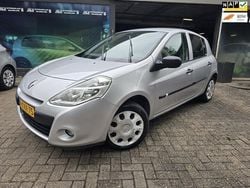 Grijs Gebruikt 2010 Renault Clio II Business Hatchback | € 3.450 (Eerlijke prijs)