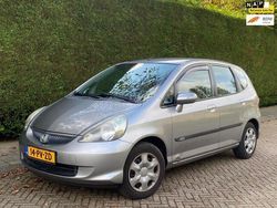 Grijs Gebruikt 2004 Honda Jazz LS Hatchback | € 2.500 (Eerlijke prijs)