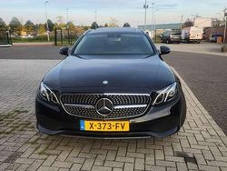 Zwart Gebruikt 2017 Mercedes E200 Premium Stationwagen | € 22.950 (Eerlijke prijs)