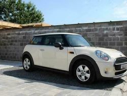 Beige Gebruikt 2016 Mini ONE Hatchback | € 9.250 (Eerlijke prijs)