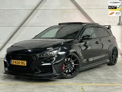 Zwart Gebruikt 2019 Hyundai i30 Hatchback | € 26.995 (Eerlijke prijs)