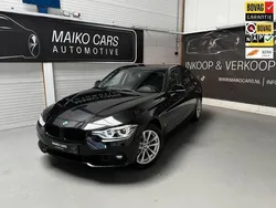 Zwart Gebruikt 2016 BMW 330 Sport Line Sedan | € 24.499 (Eerlijke prijs)