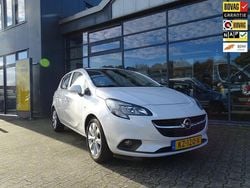 Wit (metallic) Gebruikt 2017 Opel Corsa Edition+ Hatchback | € 9.545 (Eerlijke prijs)