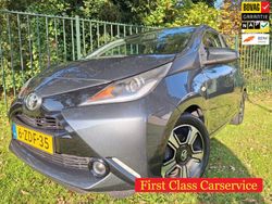 Grijs Gebruikt 2014 Toyota Aygo X-play Hatchback | € 5.800 (Iets duurder)