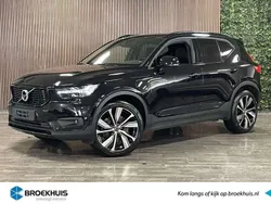 Zwart, metallic lak Gebruikt 2022 Volvo XC40 R-Design SUV | € 34.900 (Eerlijke prijs)