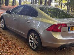 Grijs Gebruikt 2010 Volvo S60 Sedan | € 6.300 (Eerlijke prijs)