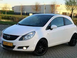 Wit Gebruikt 2010 Opel Corsa Edition Hatchback | € 4.950 (Iets duurder)