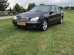Blauw Gebruikt 2001 Mercedes C240 Elegance Sedan | € 3.995 (Eerlijke prijs)