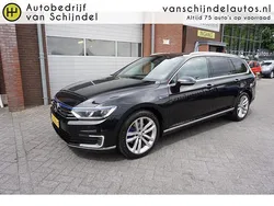 Zwart Gebruikt 2015 VW Passat Highline Stationwagen | € 12.445 (Goede deal)