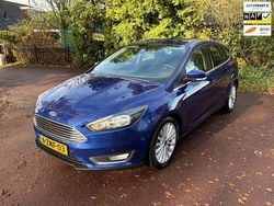 Blauw Gebruikt 2015 Ford Focus Hatchback | € 5.395 (Goede deal)