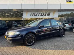 Blauw Gebruikt 2007 Renault Laguna III Business Hatchback | € 2.919 (Eerlijke prijs)