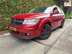 Rood, metallic lak Gebruikt 2011 Dodge Journey SXT SUV | € 3.200