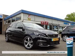 Zwart, metallic lak Gebruikt 2018 Peugeot 308 GT-line Stationwagen | € 13.700 (Iets duurder)