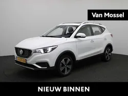 Wit Gebruikt 2020 MG ZS Luxury Sedan | € 14.995 (Goede deal)