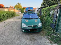 Groen Gebruikt 2000 Renault Scénic MPV | € 650 (Eerlijke prijs)