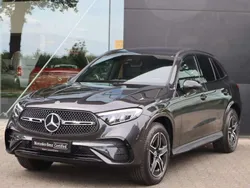 Grijs, metallic lak Gebruikt 2023 Mercedes GLC300e Business SUV | € 70.888 (Eerlijke prijs)