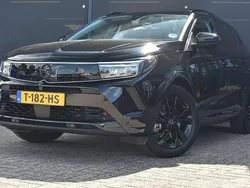 Zwart Gebruikt 2023 Opel Grandland X SUV | € 30.900 (Eerlijke prijs)