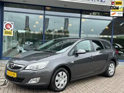 Grijs Gebruikt 2011 Opel Astra Edition Stationwagen | € 4.449 (Eerlijke prijs)