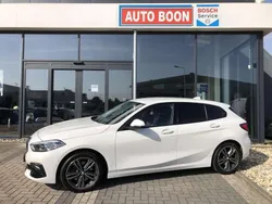 Wit Gebruikt 2021 BMW 118 Sport Line Hatchback | € 22.750 (Goede deal)