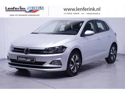 Deep black Gebruikt 2017 VW Polo Highline Hatchback | € 16.950 (Iets duurder)