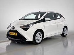 Wit Gebruikt 2019 Toyota Aygo X-play Hatchback | € 10.495 (Eerlijke prijs)