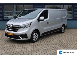 Grijs Gebruikt 2024 Renault Trafic MPV | € 24.600 (Goede deal)
