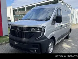 Grijs Nieuw 2024 Renault Master Van | € 34.890 (Eerlijke prijs)