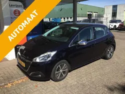 Blauw Gebruikt 2018 Peugeot 208 Allure Hatchback | € 11.395 (Eerlijke prijs)