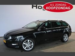 Zwart (metallic) Gebruikt 2019 Skoda Octavia Business Line Stationwagen | € 14.940 (Eerlijke prijs)