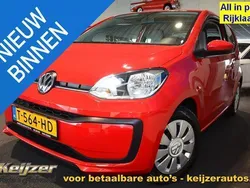 Rood Gebruikt 2017 VW up! take up! Hatchback | € 7.950 (Eerlijke prijs)