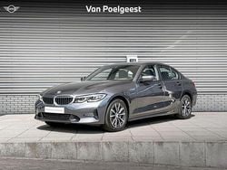 Mineralgrau metallic (grijs metallic) Gebruikt 2020 BMW 330e Comfort Edition Sedan | € 29.800 (Super prijs)