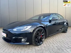 Zwart Gebruikt 2018 Tesla Model S Sedan | € 30.999 (Iets duurder)