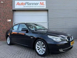 Zwart Gebruikt 2009 BMW 520 Sedan | € 7.544 (Eerlijke prijs)