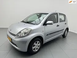 Grijs Gebruikt 2006 Daihatsu Sirion Hatchback | € 1.195 (Eerlijke prijs)