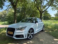 Wit Gebruikt 2014 Audi A1 Admired Hatchback | € 10.750 (Eerlijke prijs)