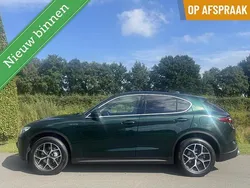 Groen, metallic lak Gebruikt 2018 Alfa Romeo Stelvio SUV | € 25.950 (Eerlijke prijs)