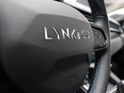 Zwart Gebruikt 2023 Lynk & Co 01 SUV | € 27.950 (Eerlijke prijs)