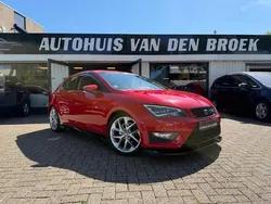 Rood, metallic lak Gebruikt 2014 Seat Leon SC FR Hatchback | € 10.745