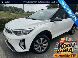 (bud) clear white/black s Gebruikt 2022 Kia Stonic Start SUV | € 19.900 (Eerlijke prijs)