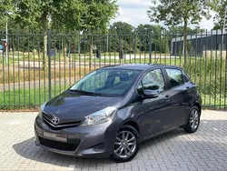 Grijs Gebruikt 2013 Toyota Yaris Comfort Hatchback | € 7.495 (Eerlijke prijs)