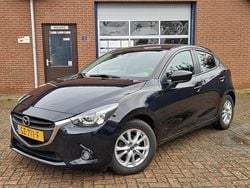 Zwart Gebruikt 2015 Mazda 2 Hatchback | € 11.950 (Eerlijke prijs)