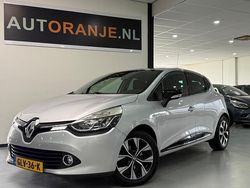 Grijs Gebruikt 2015 Renault Clio IV Collection Hatchback | € 6.699 (Eerlijke prijs)