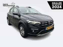Noir nacre Gebruikt 2021 Dacia Sandero Essentiel Hatchback | € 16.440 (Duur)