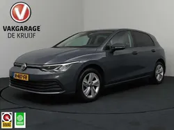 Grijs Gebruikt 2020 VW Golf VIII Life Hatchback | € 17.950 (Eerlijke prijs)